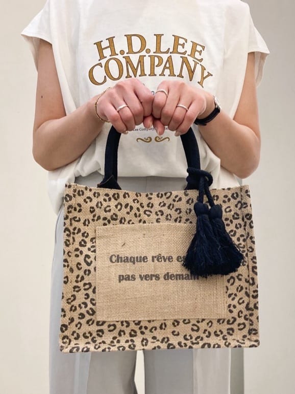 kanakoさんの「grove｜【Lee&times;grove別注】PRINT　SLEEVELESS T-SHIRTS」を使ったコーディネート