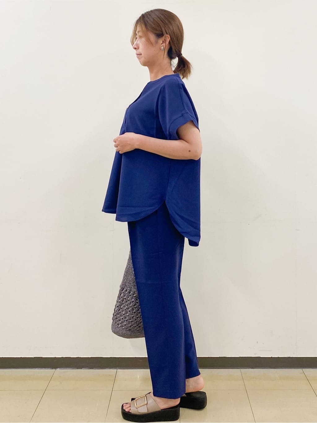 miさんの「index｜《7色展開／SS-LLサイズ》ストレッチスキッパーブラウス／セットアップ対応【洗濯機洗い可／防シワ】」を使ったコーディネート