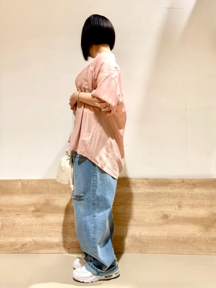 すずさんの「SHOO･LA･RUE｜◆【洗える/S-LL】シアーネックがこなれ見え リブタンクトップ」を使ったコーディネート