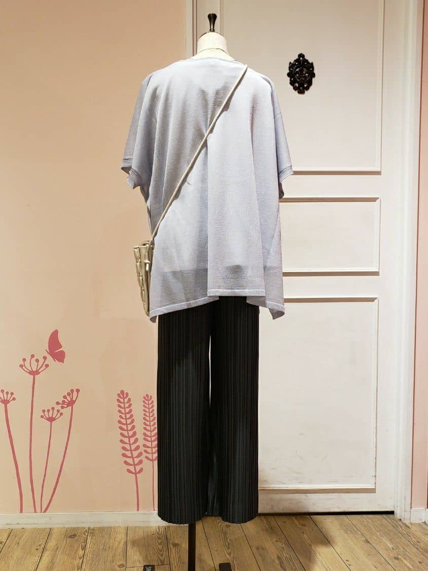 てんぽさんの「SHOO･LA･RUE｜◆【洗える】楽してほっそり見え カットプリーツパンツ」を使ったコーディネート