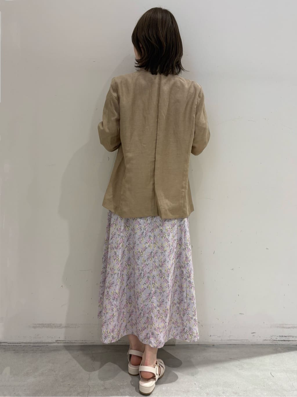hさんの「OPAQUE.CLIP｜麻調シアーダブルブレストテーラードジャケット【洗濯機洗い可】」を使ったコーディネート
