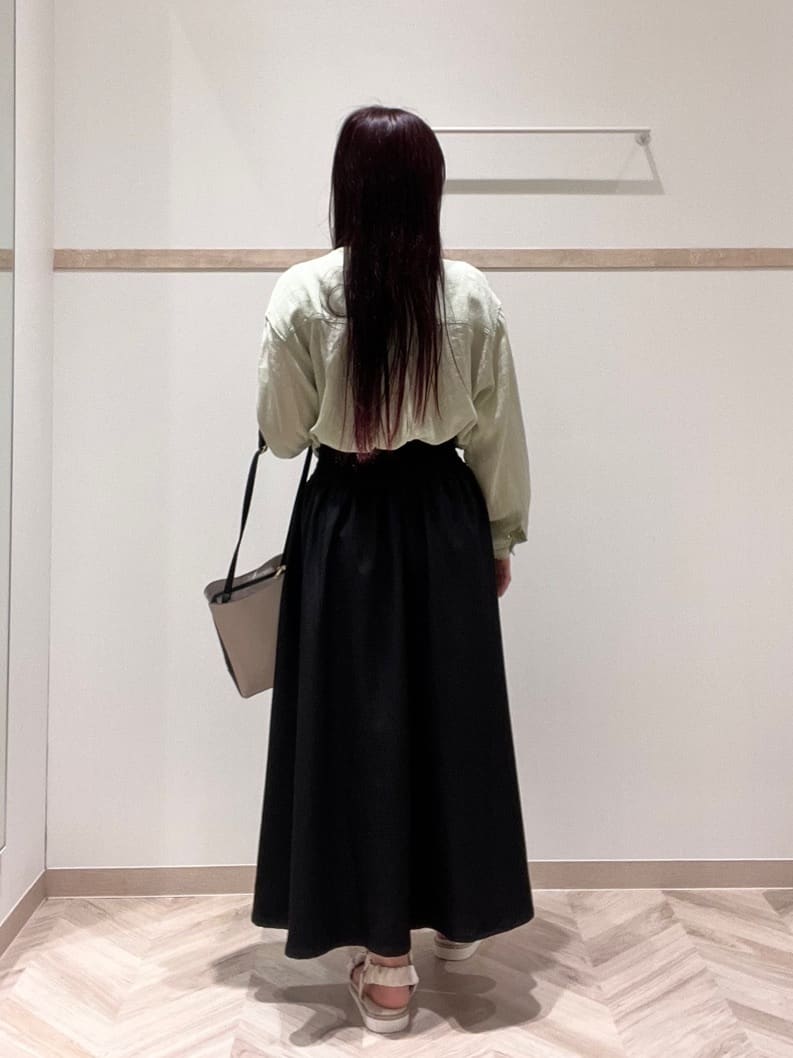 nanaさんの「SHOO･LA･RUE｜◆【軽量】ふわっと軽い 3層ショルダーバッグ」を使ったコーディネート