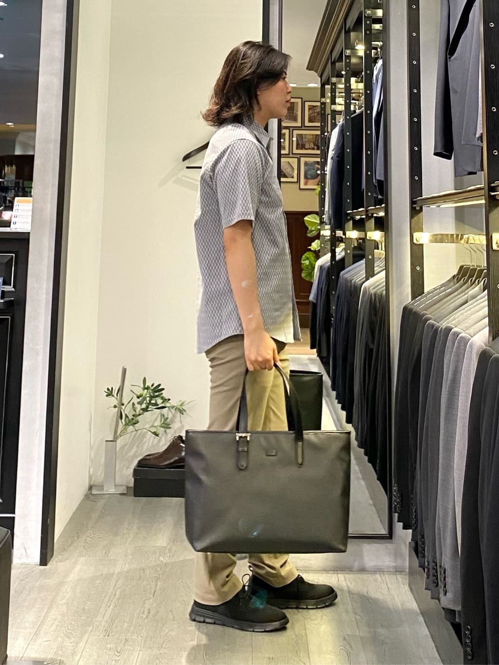 nishiさんの「TAKEO KIKUCHI｜コーデュラ（R） コーティング トートバッグ」を使ったコーディネート