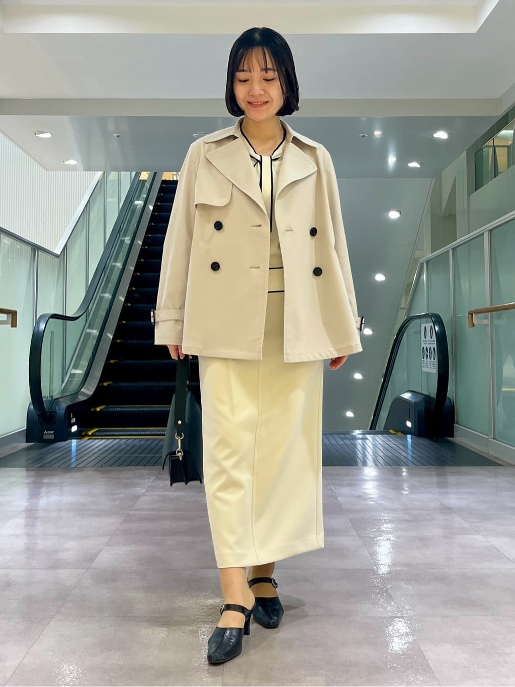 ちりんさんの「UNTITLED｜◆【アンサンブル可能】ボウタイ 配色プルオーバーニット」を使ったコーディネート