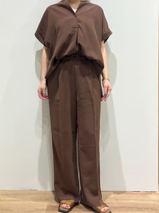 chiakiさんの「OPAQUE.CLIP｜《7色展開／SS-LLサイズ》ストレッチスキッパーブラウス／セットアップ対応【洗濯機洗い可／防シワ】」を使ったコーディネート