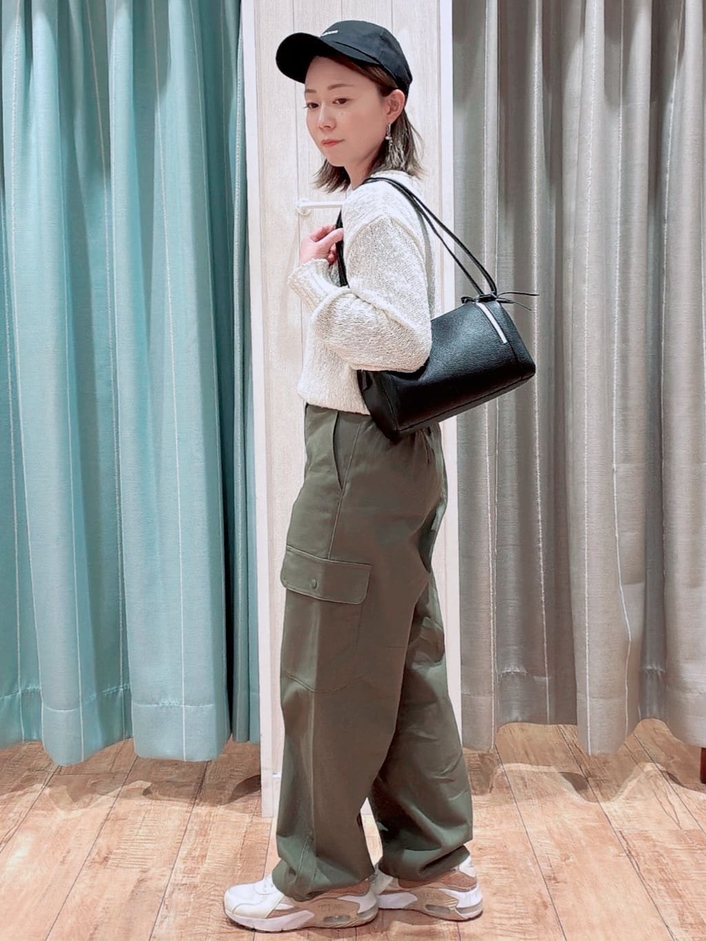 なみぞうさんの「SHOO･LA･RUE｜◆さりげない凹凸感で表情豊か。ロールネックニット」を使ったコーディネート