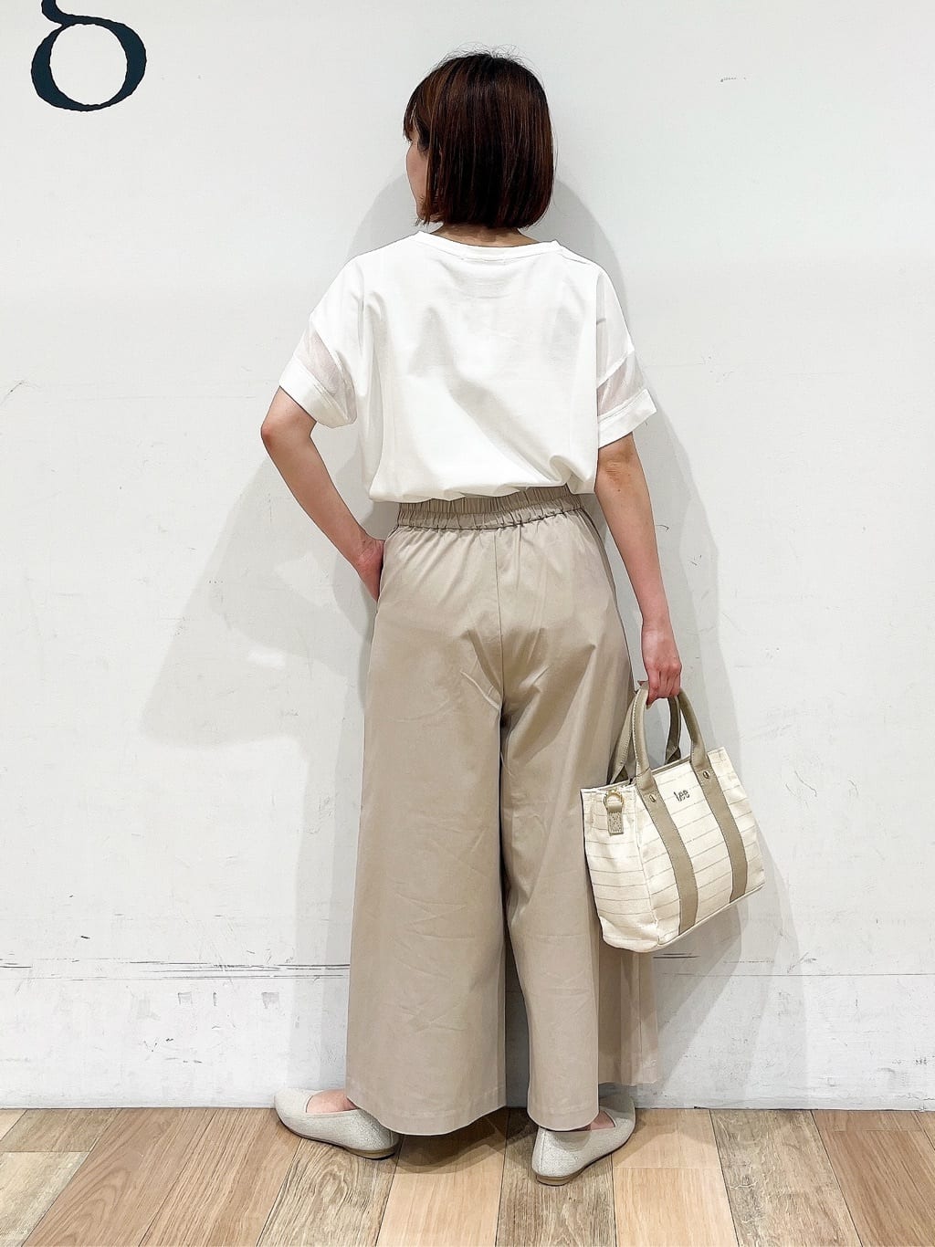 山さんさんの「grove｜サマーハイパーストレッチワイドパンツ」を使ったコーディネート