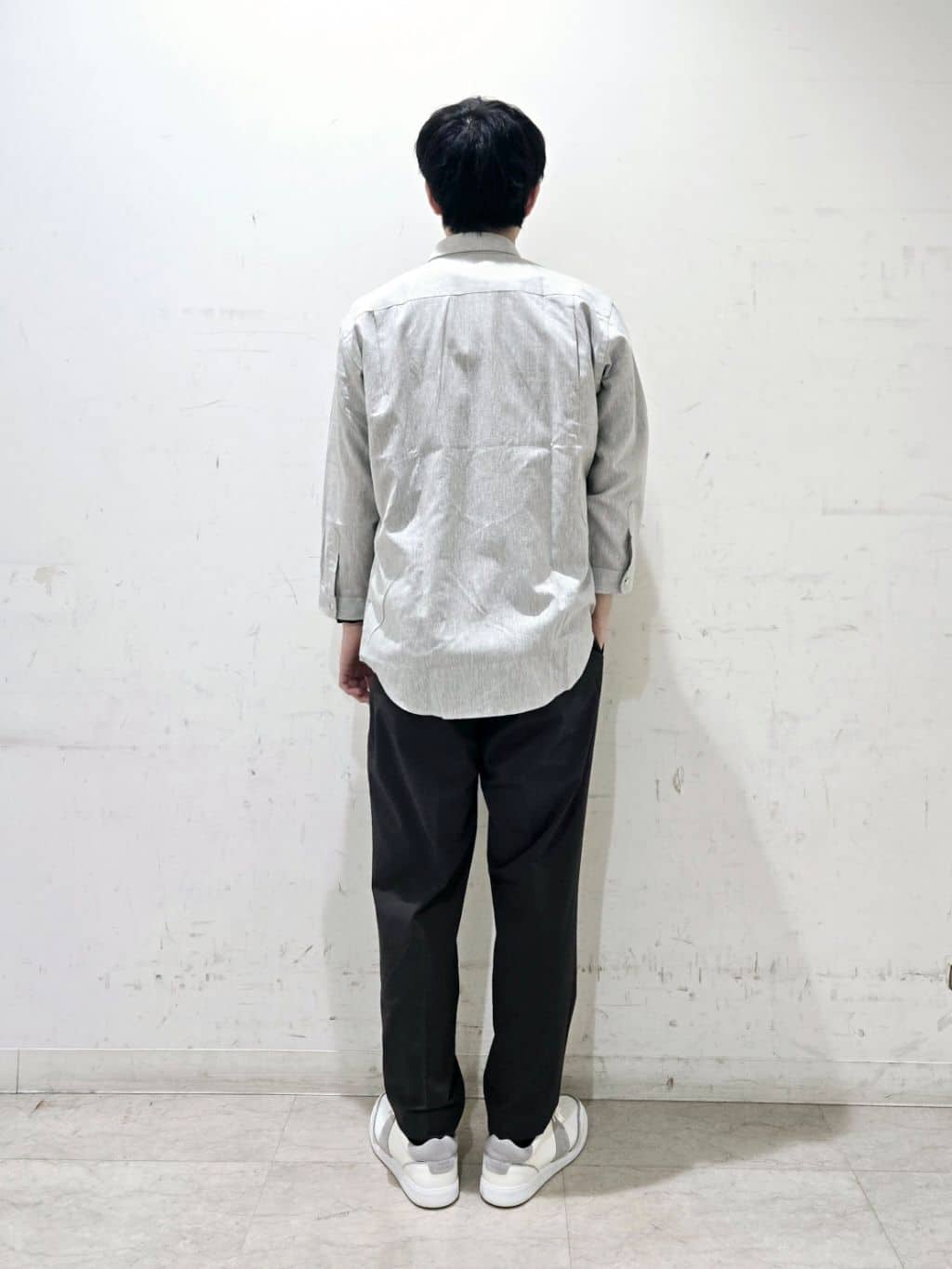 白木駆さんの「TAKEO KIKUCHI｜【抗菌防臭／5サイズ展開】ハイゲージポンチ Tシャツ」を使ったコーディネート