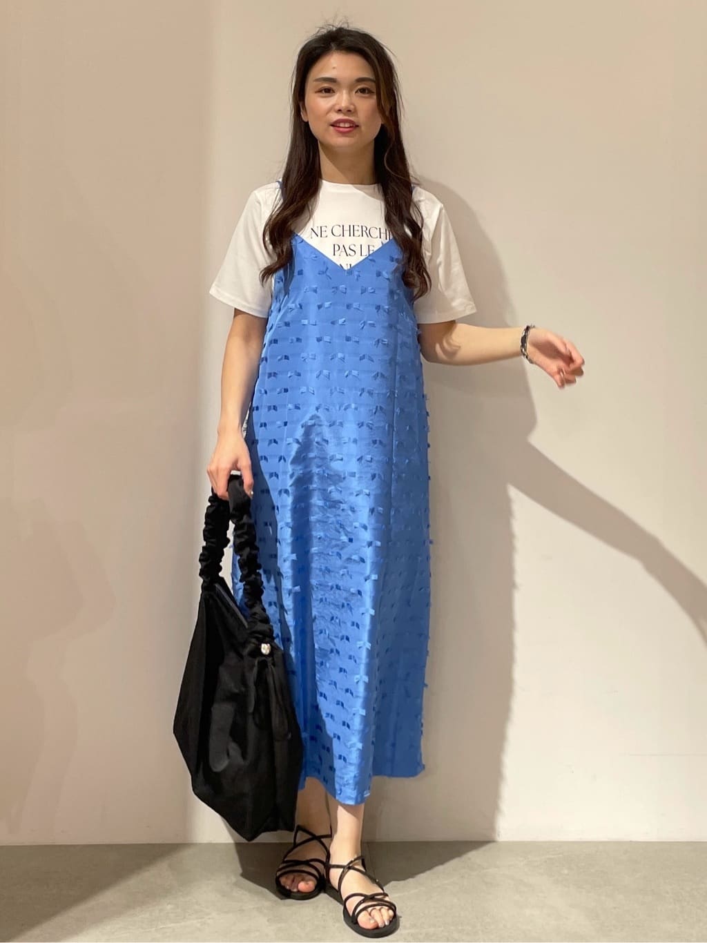kanahoさんの「OPAQUE.CLIP｜◆アソートロゴTシャツ【洗濯機洗い可】」を使ったコーディネート