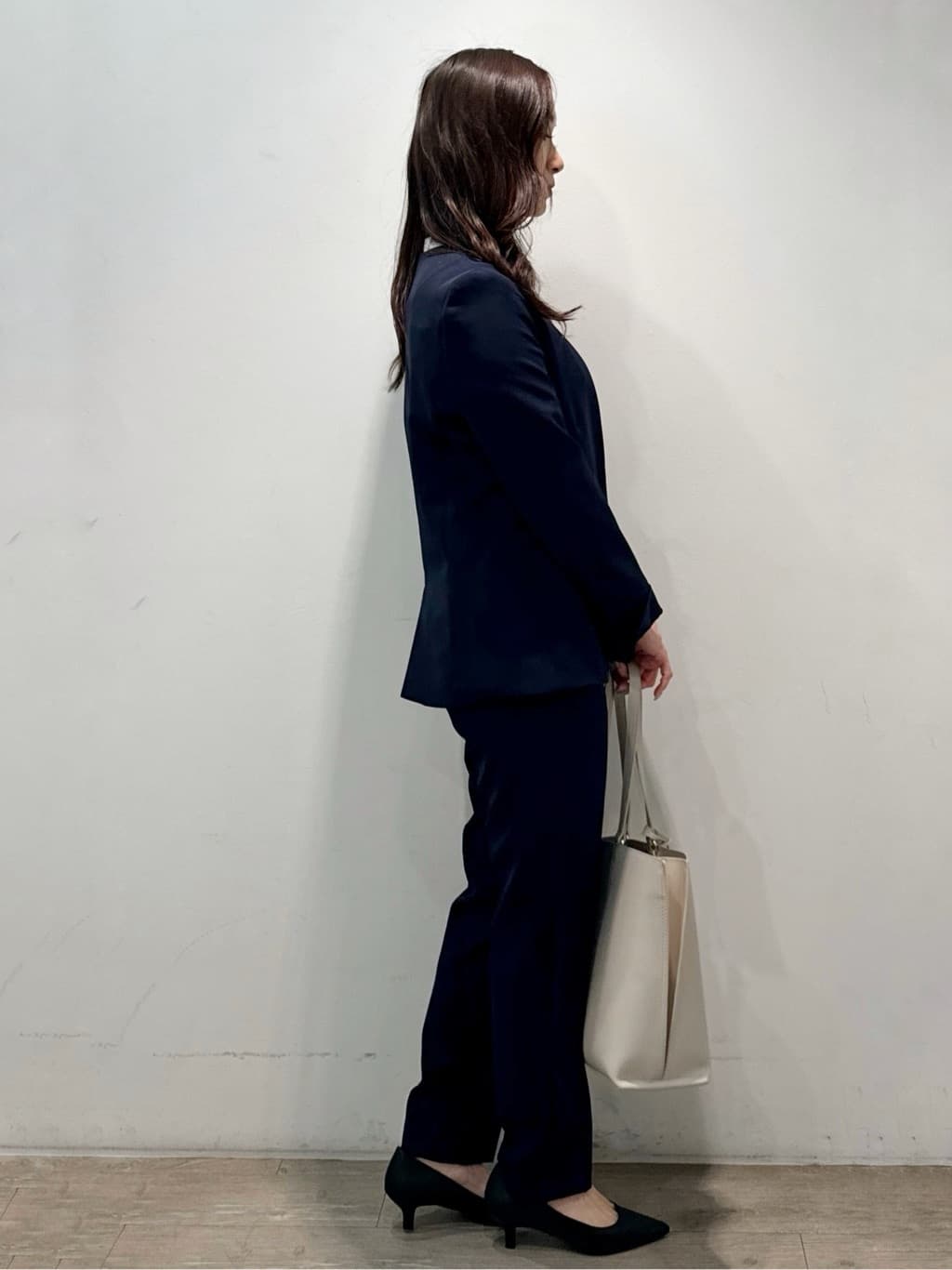 yuicciさんの「OPAQUE.CLIP｜《通勤／セットアップ対応》Vネックジャケット／ダブルクロス【洗濯機洗い可】」を使ったコーディネート