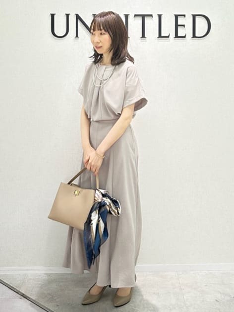 Miwaさんの「UNTITLED｜【手洗い／88cm正方形】シアー素材チェーン柄スカーフ」を使ったコーディネート