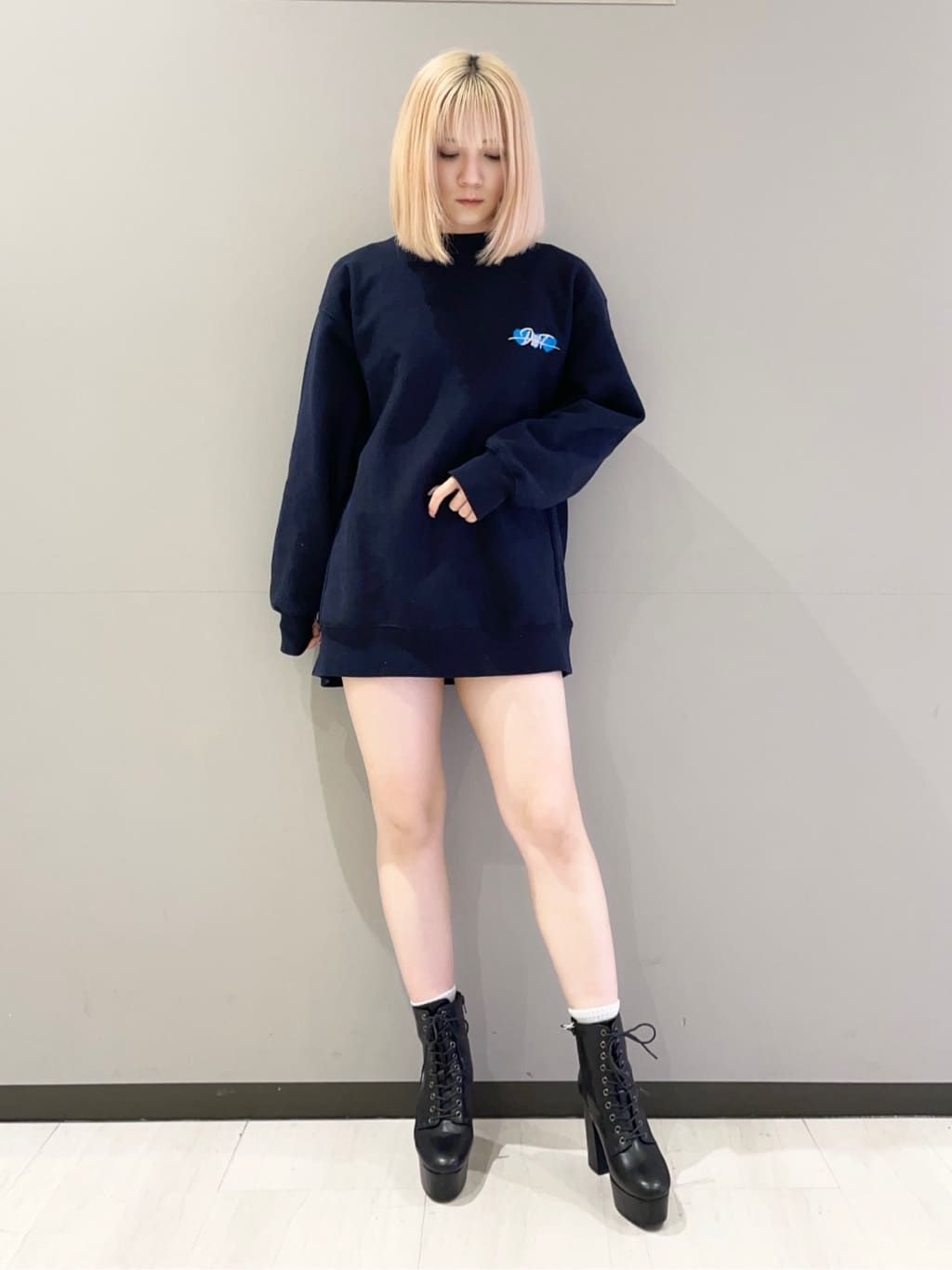 manamiさんの「ESPERANZA｜【ラク盛り／ショートブーツ】リピーター続出／脚長美脚　厚底レースアップブーツ」を使ったコーディネート
