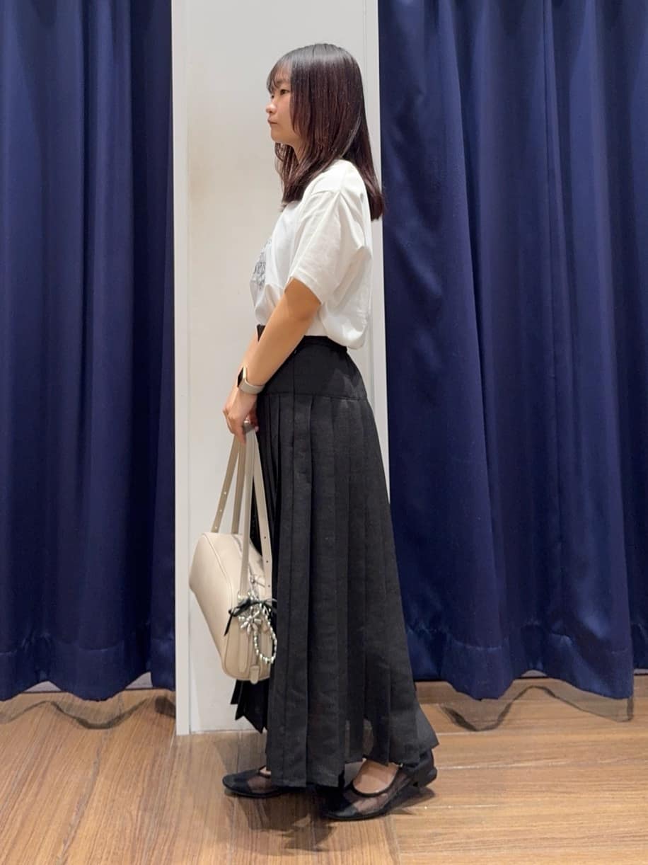 cherryさんの「THE SHOP TK｜◆ロゴアソートTシャツ【接触冷感/UVケア/洗濯機OK】」を使ったコーディネート