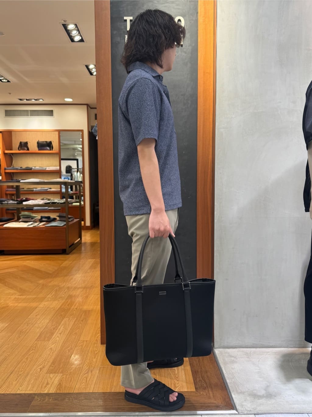 たくやさんの「TAKEO KIKUCHI｜◆サイドゴアウエスト ストレートパンツ」を使ったコーディネート
