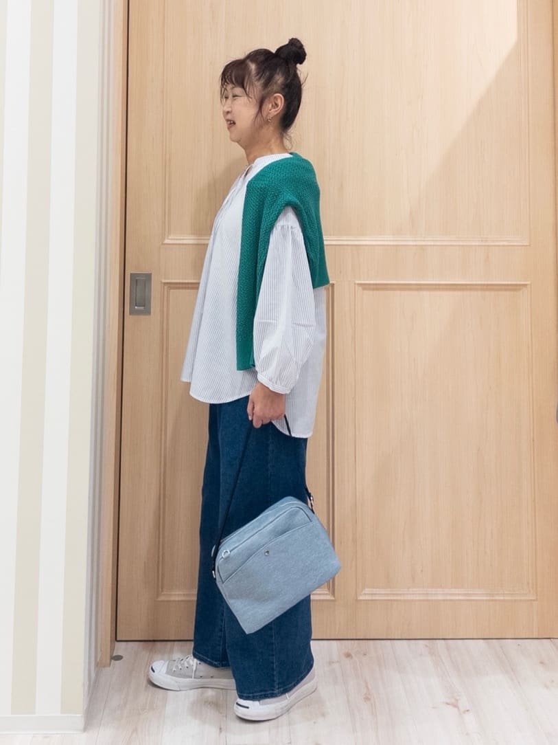 モランさんの「SHOO･LA･RUE｜◆【洗える/S-LL/UV/吸水速乾】洗濯後しわになりにくいリネンブレンド ブラウス」を使ったコーディネート
