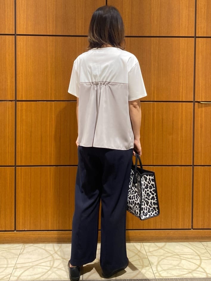 Eikoさんの「Reflect｜◆【マシンウォッシュ可能】レイヤード風ジャージブラウス」を使ったコーディネート