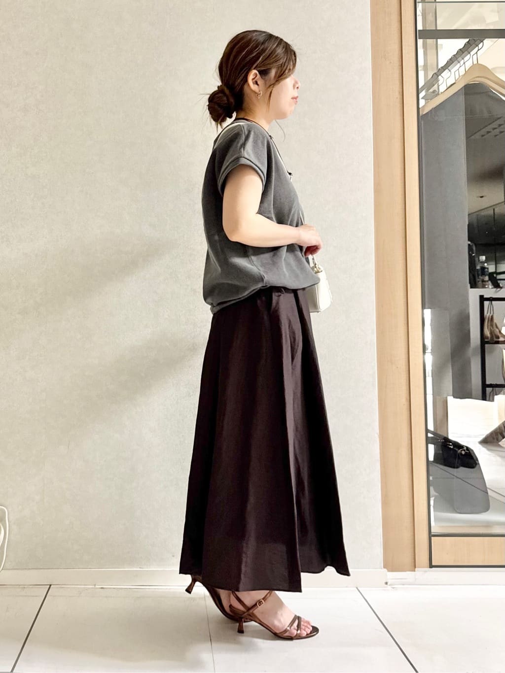 sayuさんの「UNTITLED｜◆【手洗い可】ヴィンテージライク スウェットトップス」を使ったコーディネート