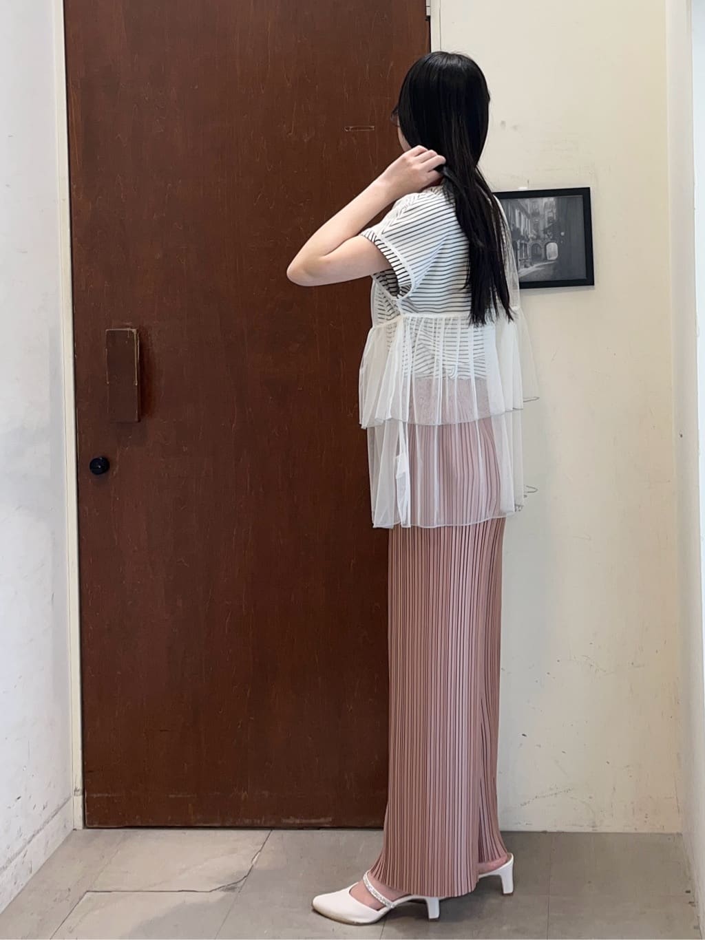 ふーちゃんさんの「SHOO･LA･RUE｜◆【洗える】楽してほっそり見え カットプリーツパンツ」を使ったコーディネート