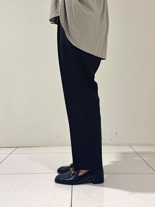 そんさんの「INDIVI｜【接触冷感／セットアップ対応】イージーテーパードパンツ【通勤・セレモニー】」を使ったコーディネート