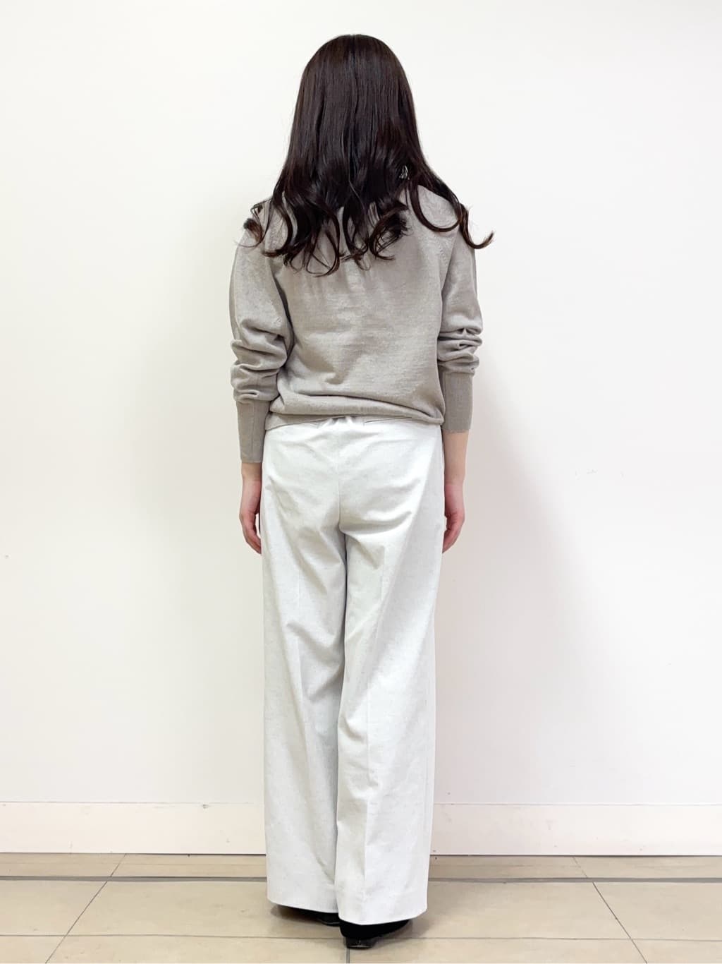 あやかさんの「UNTITLED｜◆【アンサンブル可能/手洗い可】リネン混ベーシックカーディガン」を使ったコーディネート