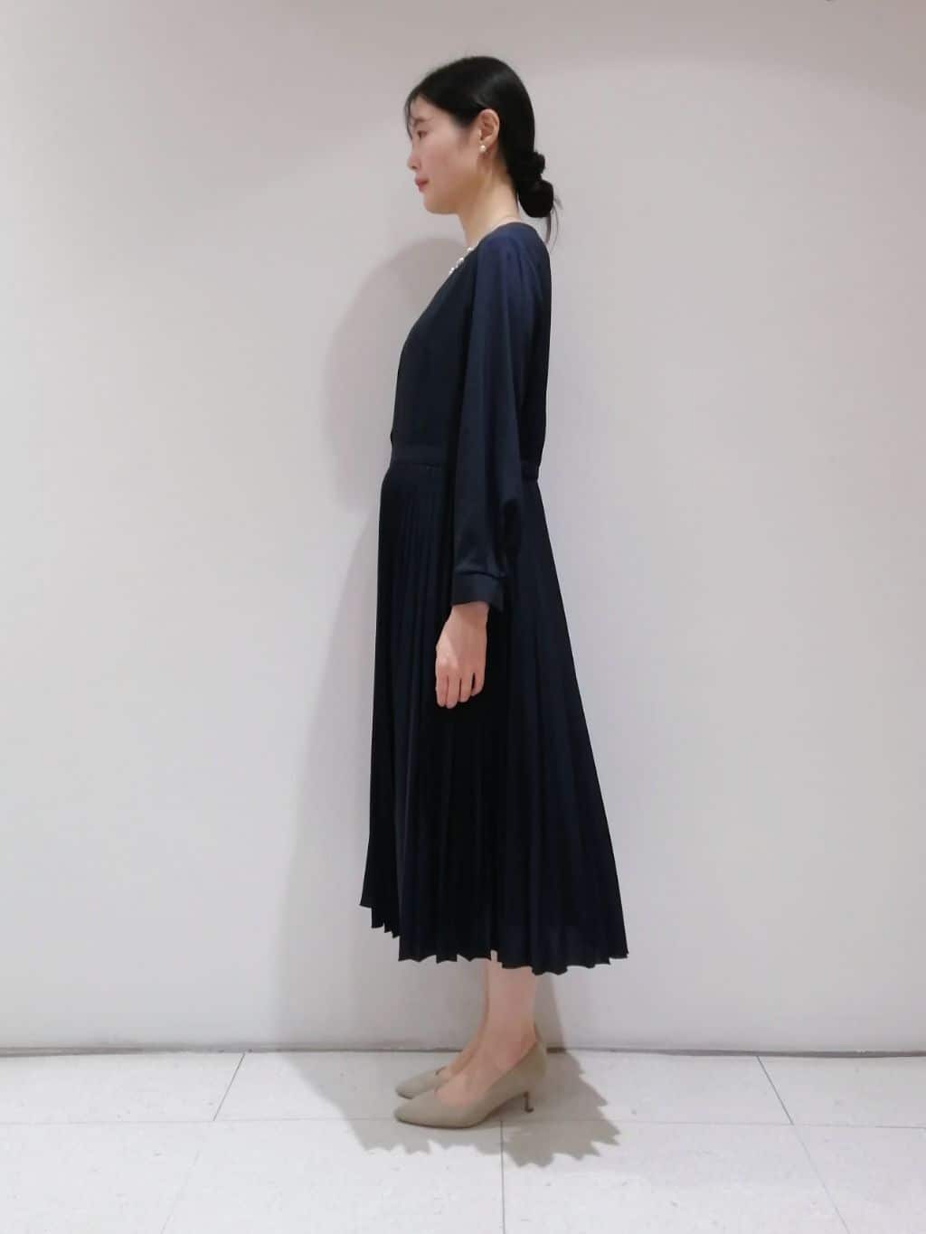 ayanoさんの「INDIVI｜◆【洗える】スタイルUPプリーツワンピース」を使ったコーディネート