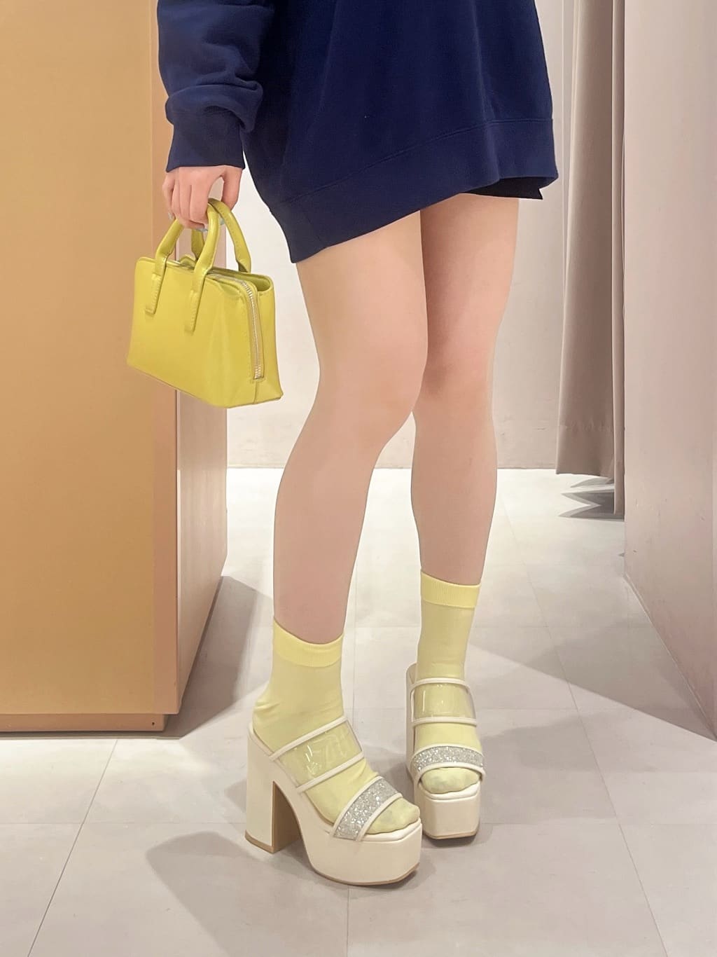 このかさんの「ESPERANZA｜【ラク盛り／サンダル】リピーター続出／脚長美脚　ミュールサンダル」を使ったコーディネート