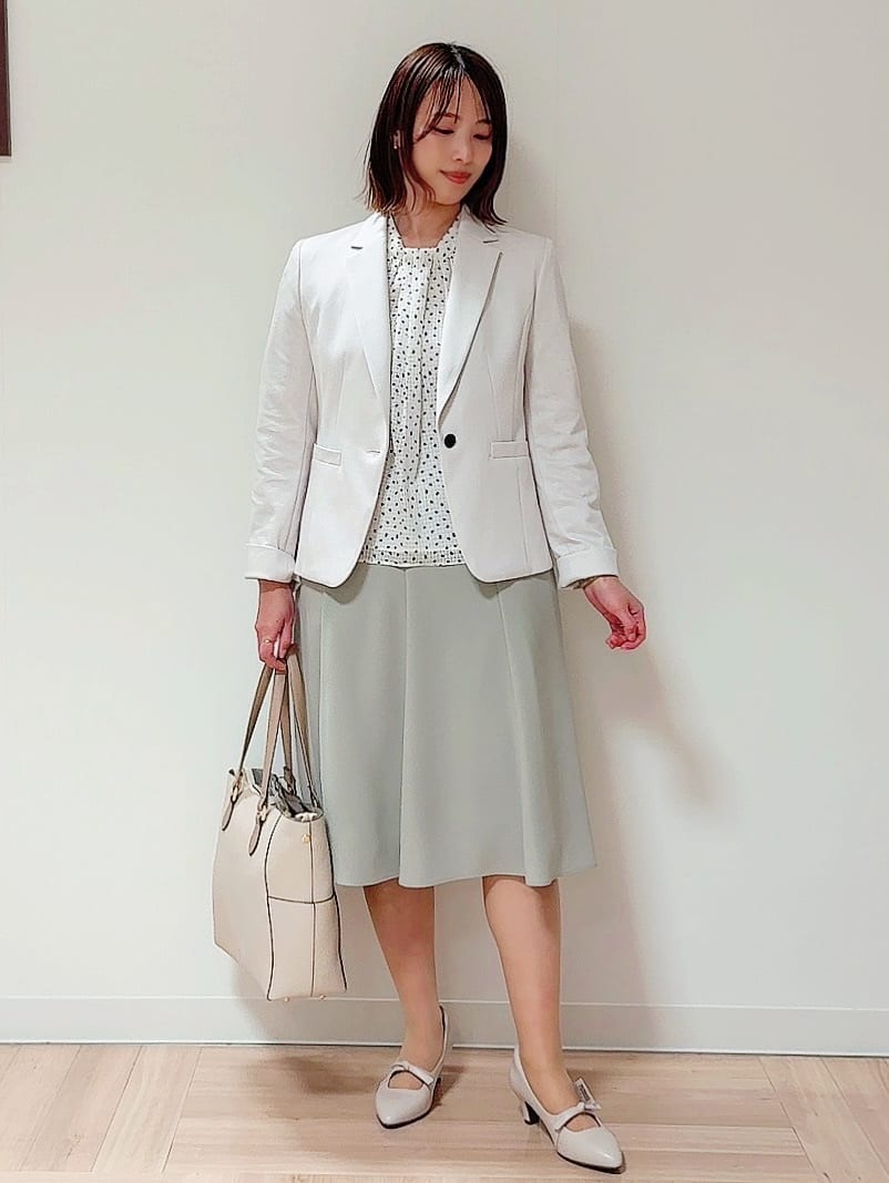 amiさんの「Reflect｜◆【マシンウォッシュ可／セットアップ可能】コツキ柄プリントブラウス」を使ったコーディネート