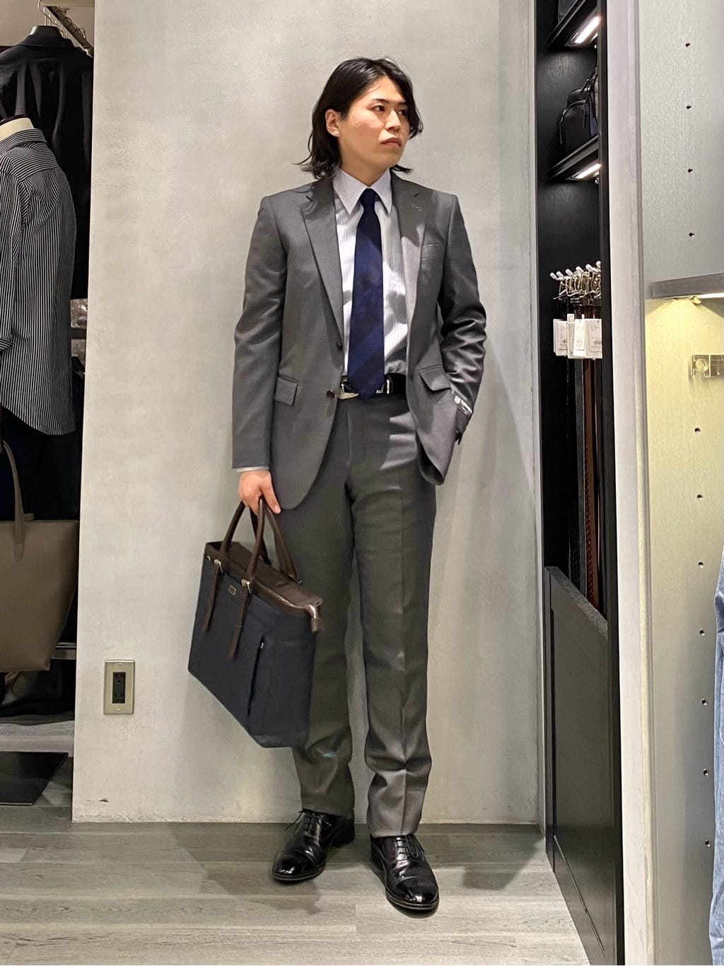 nishiさんの「TAKEO KIKUCHI｜ドビーストライプ ビジネス シャツ」を使ったコーディネート