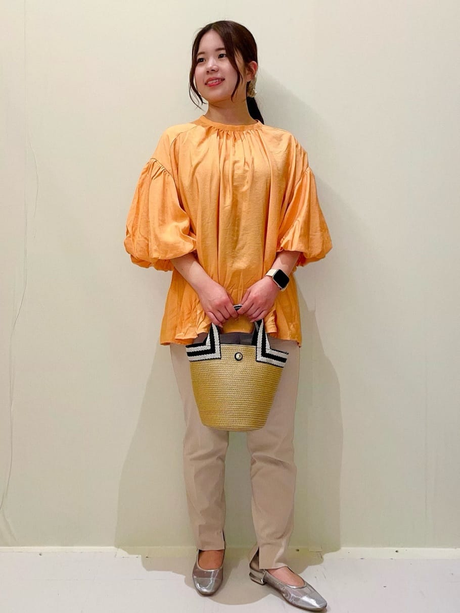 ayumiさんの「OPAQUE.CLIP｜◆バルーンスリーブブラウス【洗濯機洗い可】」を使ったコーディネート