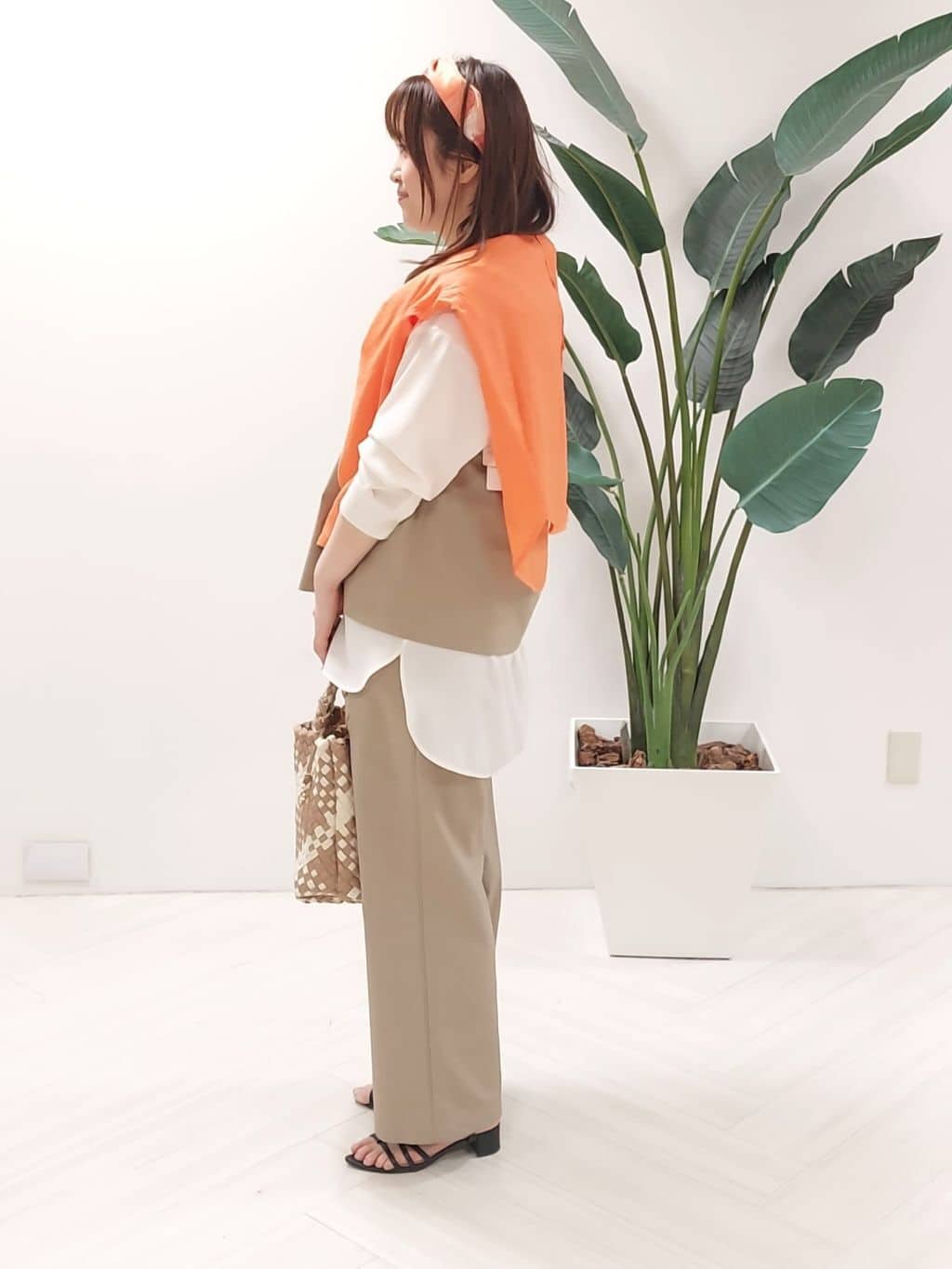 YuKaRiさんの「UNTITLED｜◆ビッグトップネックレス」を使ったコーディネート