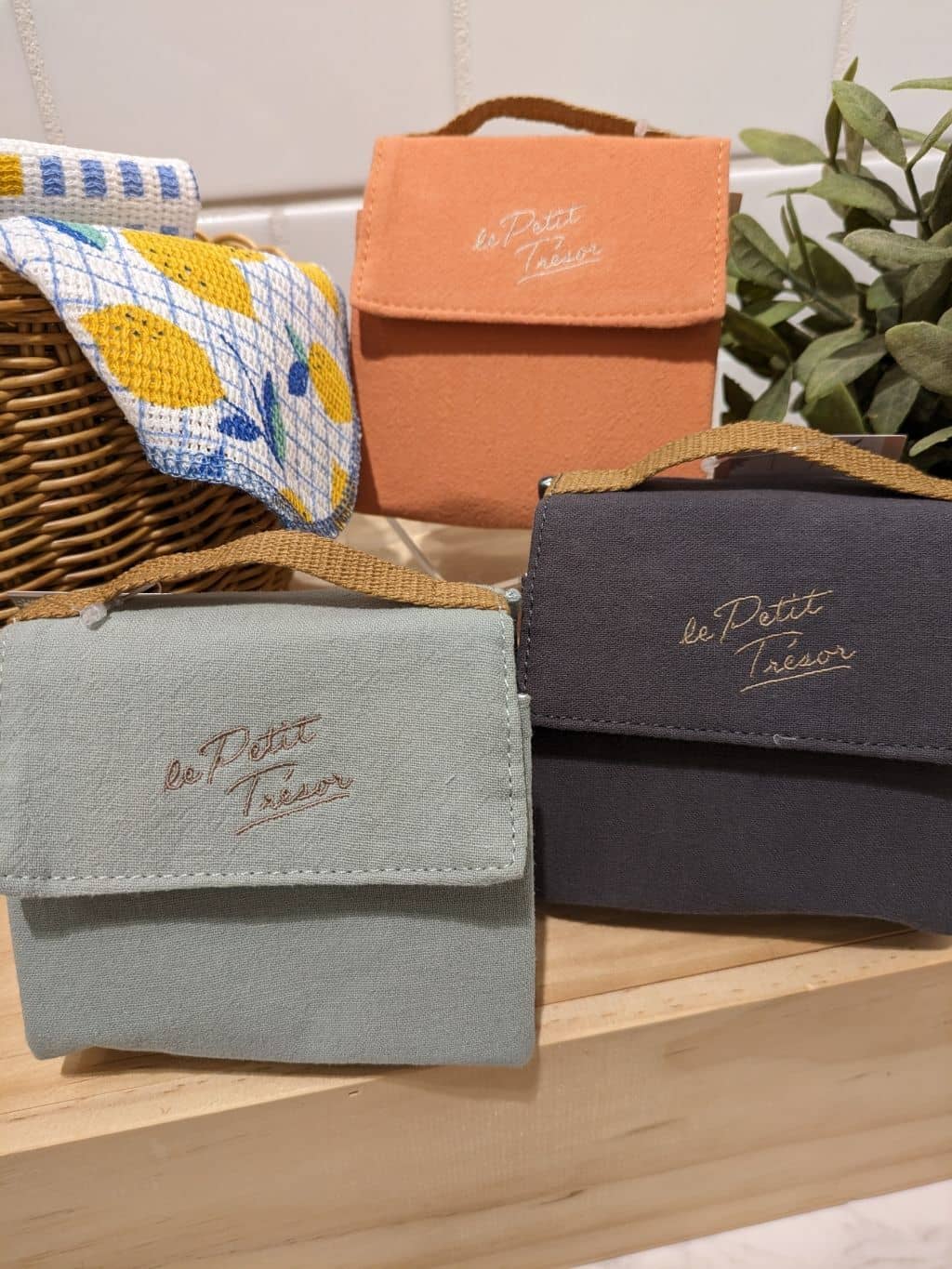 たかともさんの「212 KITCHEN STORE｜ナイール オーバルワンハンドルバスケット Ｌ」を使ったコーディネート