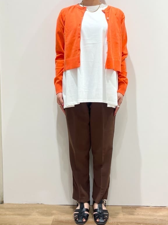 chiakiさんの「OPAQUE.CLIP｜◆チューリップスリーブドッキングカットソー【洗濯機洗い可／接触冷感】」を使ったコーディネート