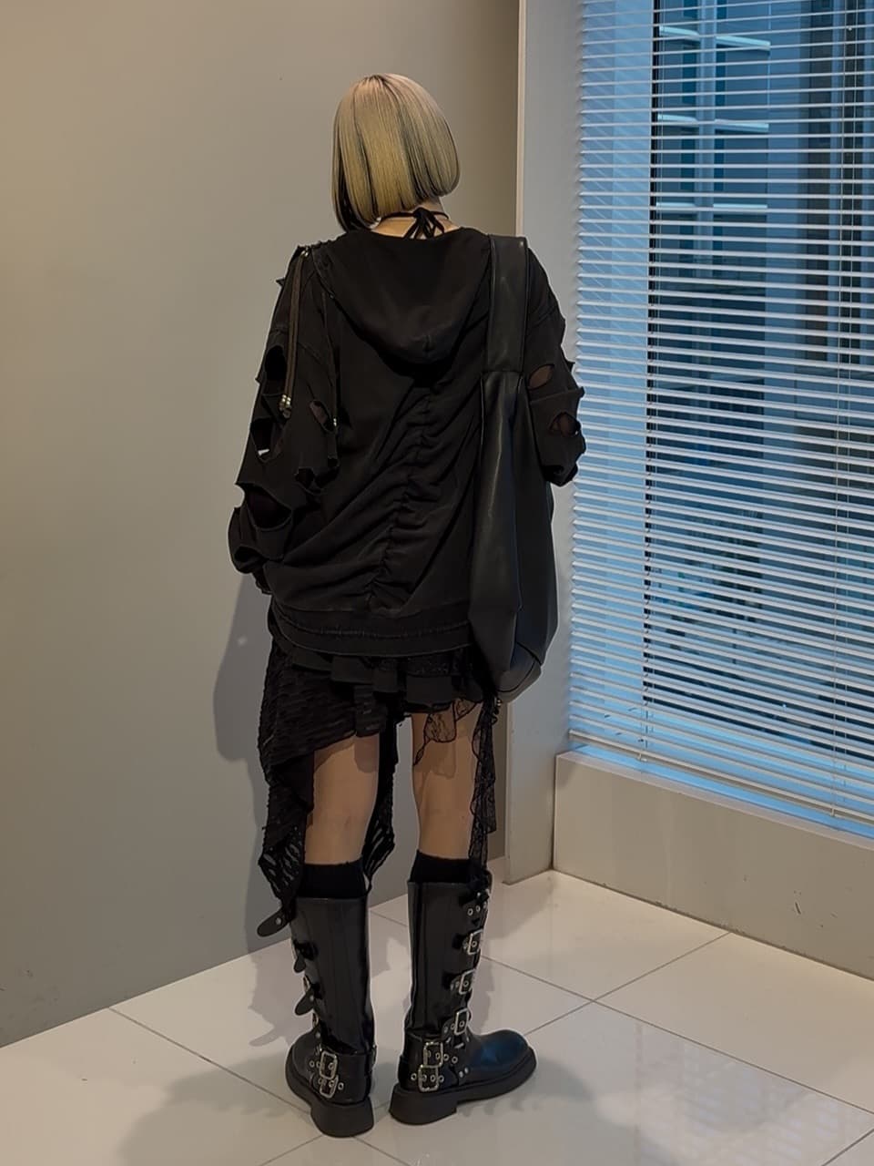 川本葵さんの「tk.TAKEO KIKUCHI｜◆K&rsquo;PJT by AOI 『Lightweight Parka』」を使ったコーディネート