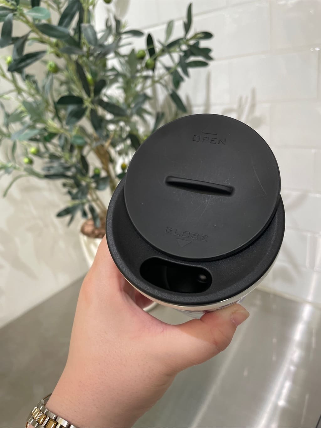 まのちゃんさんの「212 KITCHEN STORE｜蓋付きタンブラー フラワー」を使ったコーディネート