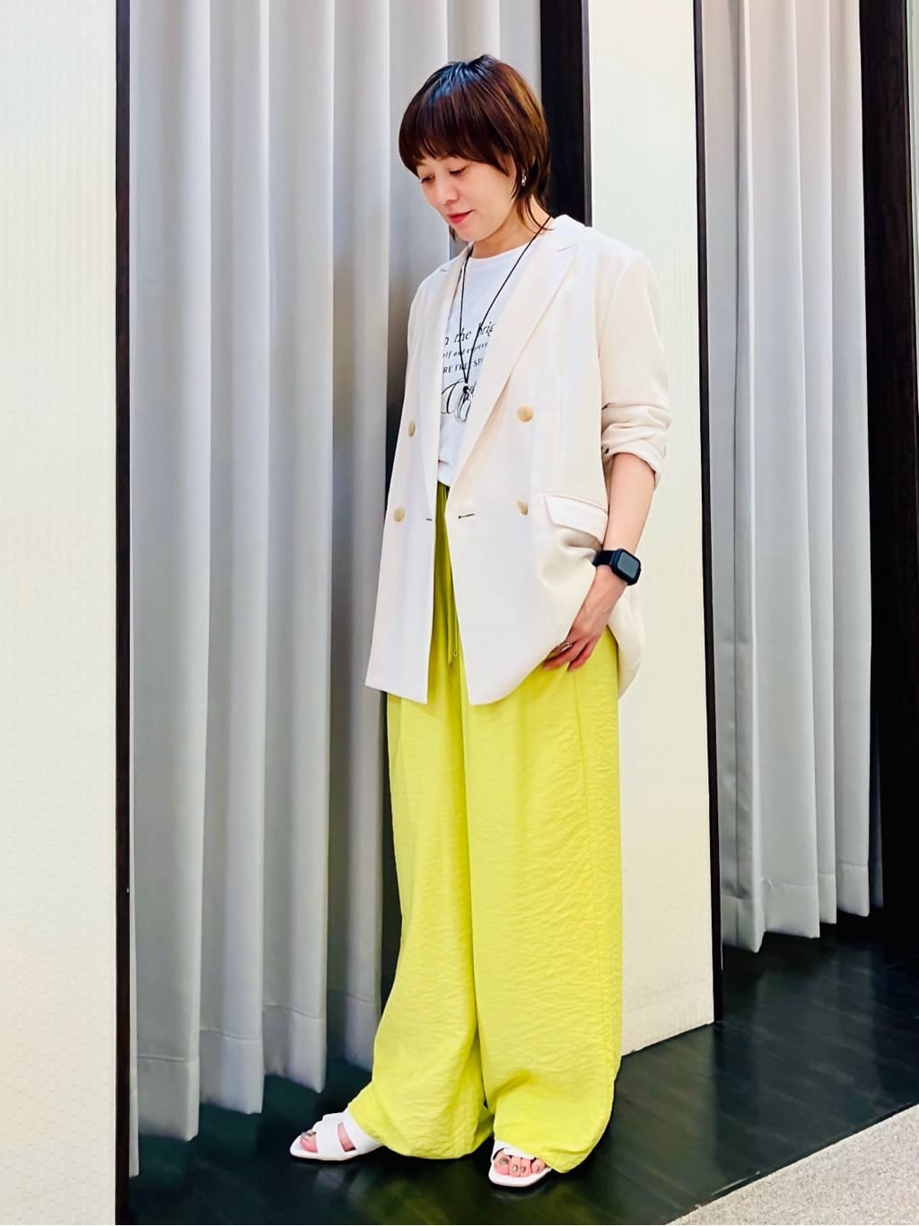 YUKIさんの「INDIVI｜【洗える／UVケア／SETUP可能】ドロストワイドパンツ」を使ったコーディネート