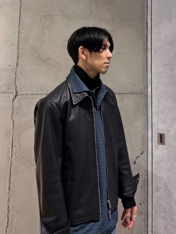 岡崎喬太さんの「tk.TAKEO KIKUCHI｜◆リアルラムレザーショートブルゾン」を使ったコーディネート