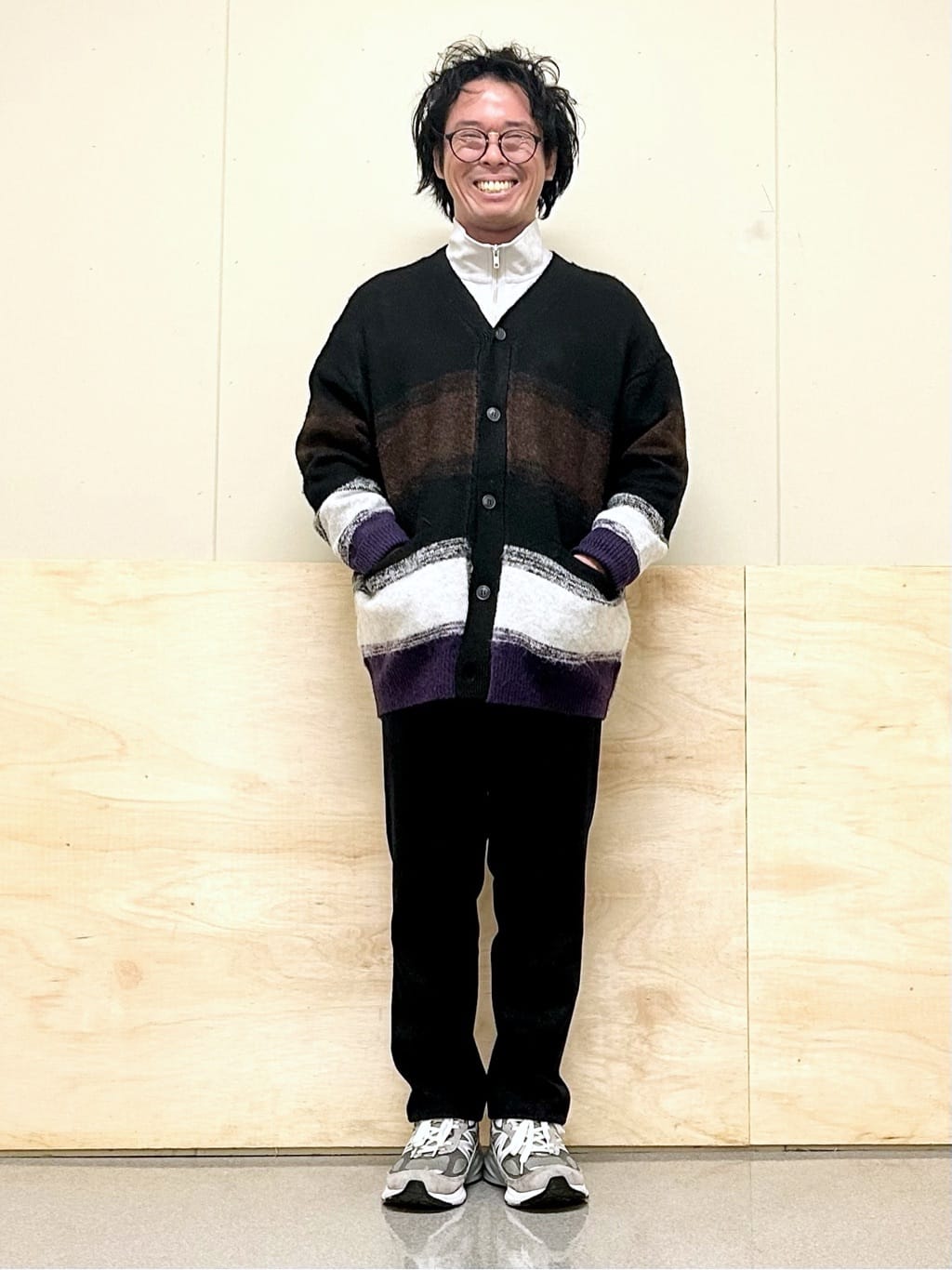 KENJI Iさんの「THE SHOP TK｜サフィアーノミニサコッシュ」を使ったコーディネート