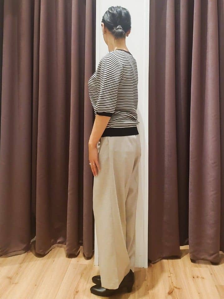 さくさんの「grove｜【ふわっと心地よい足入れ】やわここち(R)Vカットパンプス」を使ったコーディネート
