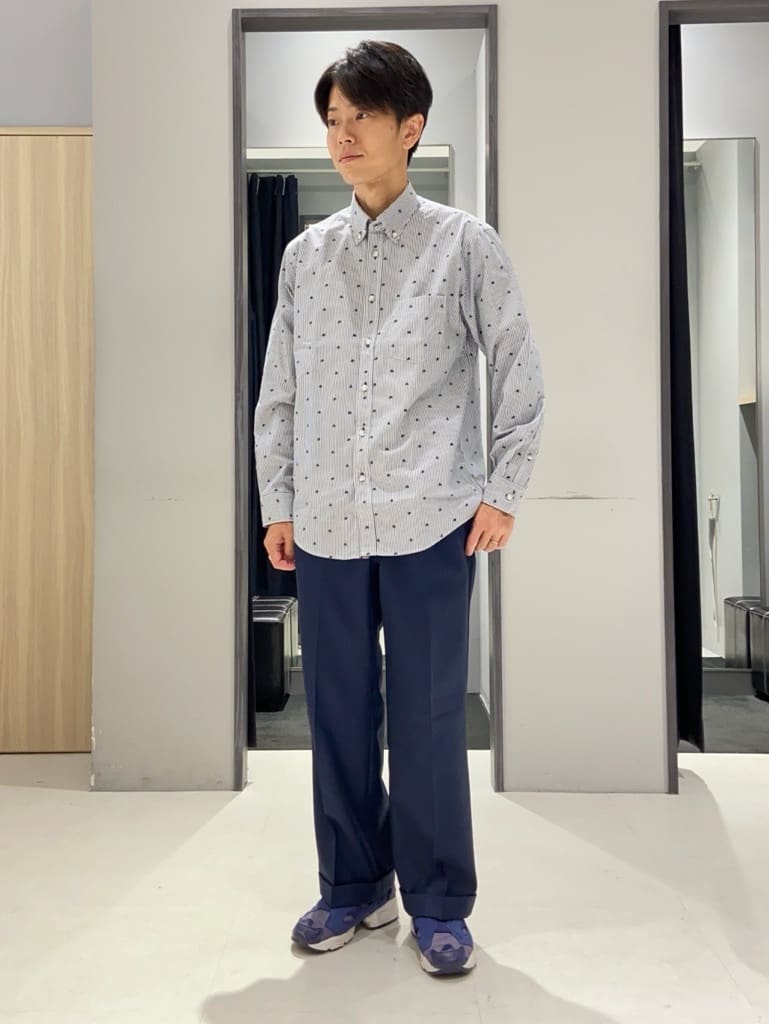 わいずみさんの「TAKEO KIKUCHI｜ハットモチーフ ジャカード ストライプ シャツ」を使ったコーディネート