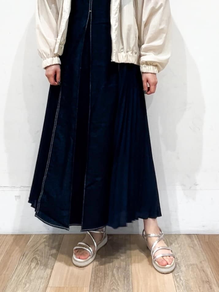 山さんさんの「grove｜キレイに決まる!脇プリーツジャンドレ」を使ったコーディネート