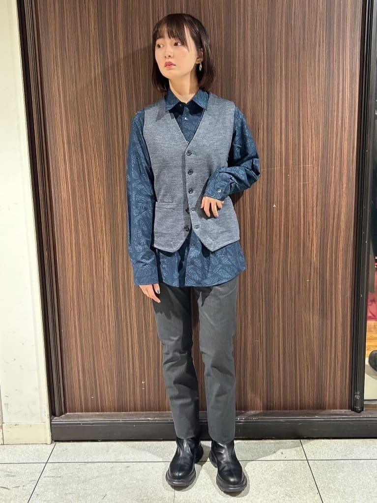 さやさんの「TAKEO KIKUCHI｜【全7サイズ&times;8色展開！】トップマルチヘリンボン パンツ」を使ったコーディネート