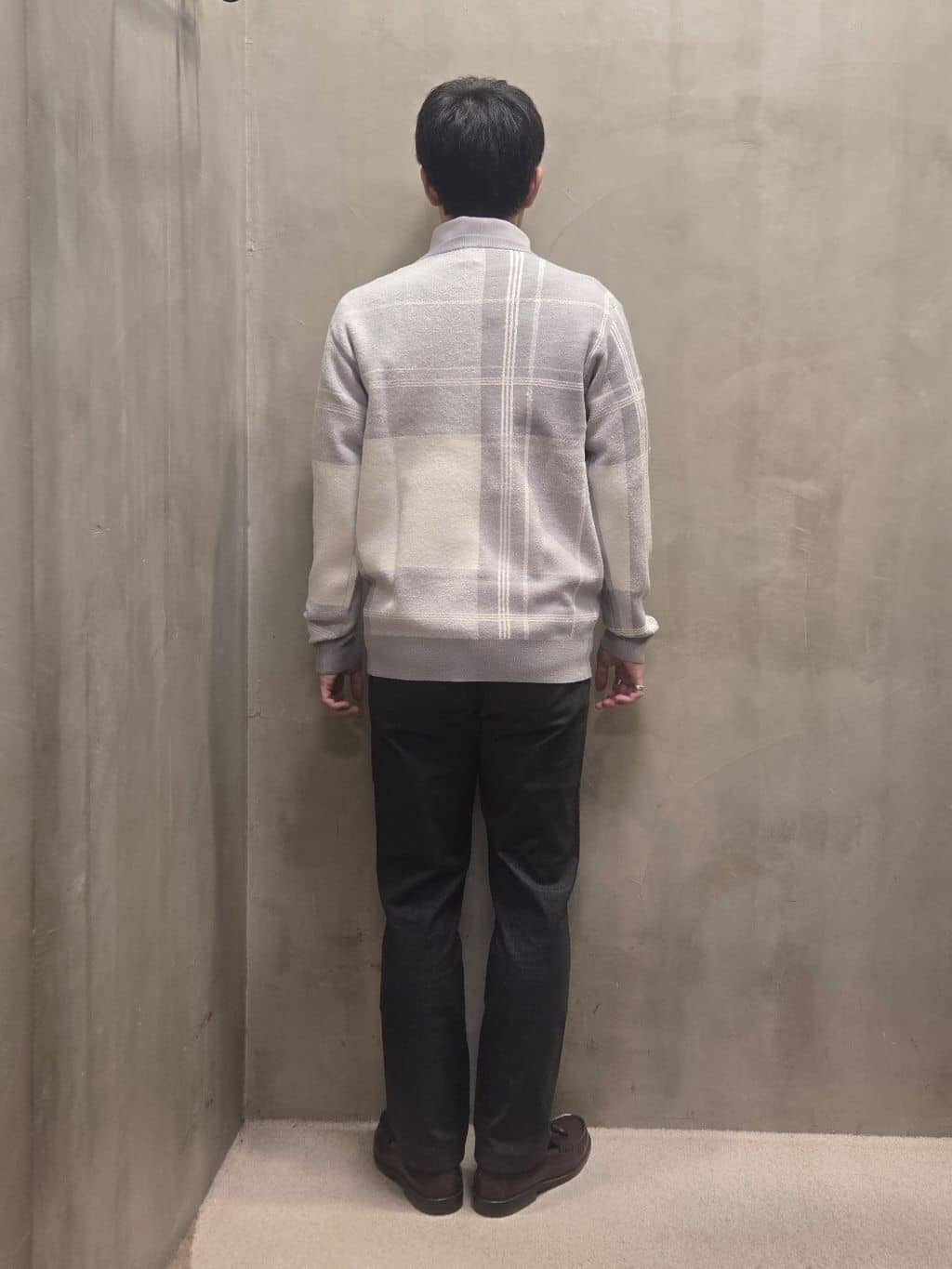 白木駆さんの「TAKEO KIKUCHI｜【Made in JAPAN】播州織 ヘリンボン ストレート パンツ」を使ったコーディネート
