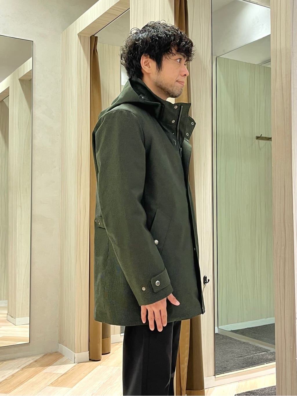 URAさんの「TAKEO KIKUCHI｜【Made in JAPAN】播州織 ストレッチ パンツ」を使ったコーディネート