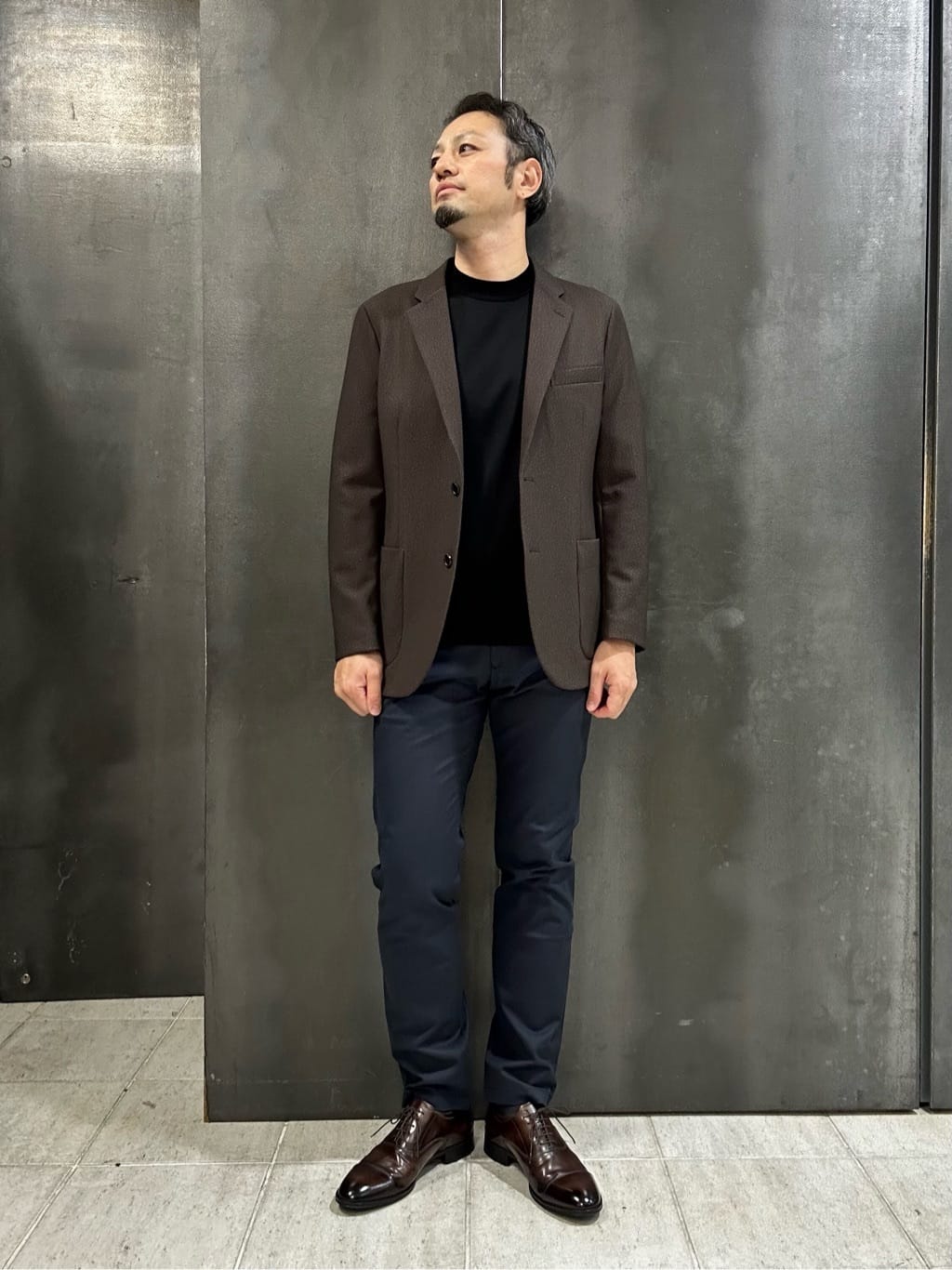 coheyさんの「TAKEO KIKUCHI｜【全7サイズ&times;8色展開！】トップマルチヘリンボン パンツ」を使ったコーディネート