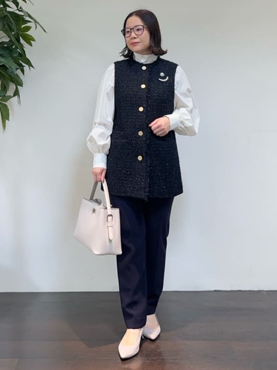 Asamiさんの「UNTITLED｜◆【通勤スーツ】タックテーパードパンツ」を使ったコーディネート