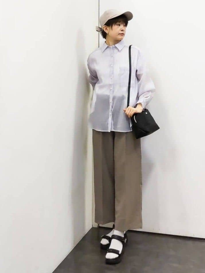 やまちゃんさんの「grove｜【Lee&times;grove別注】HALF SLEEVE FLARE T-SHIRTS」を使ったコーディネート