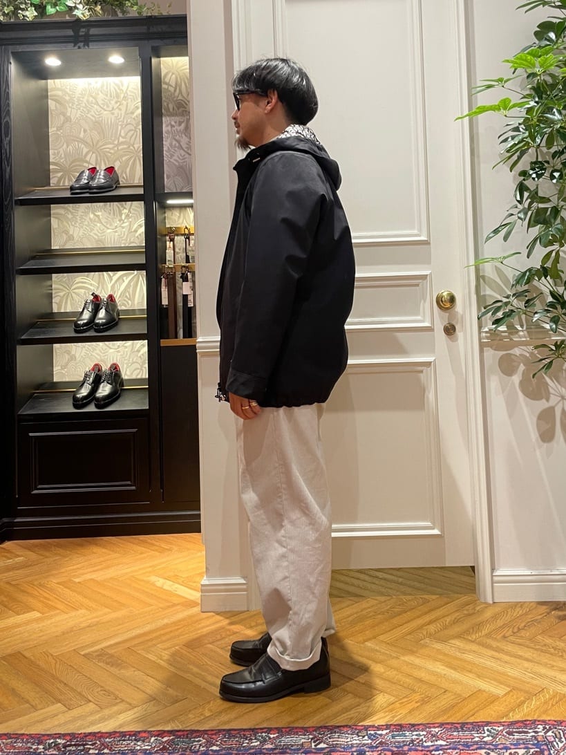 鶴田大士さんの「DRESSTERIOR｜【撥水加工/Safari5月号掲載】ローファー」を使ったコーディネート
