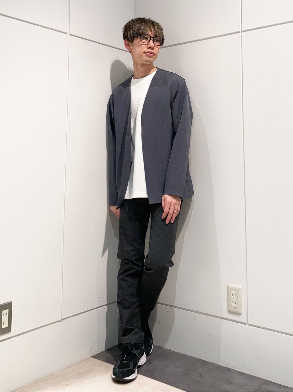 つーじーさんの「THE SHOP TK｜【オールシーズン穿ける！】7DAYSストレッチへリンボンパンツ　ON&hArr;OFF兼用」を使ったコーディネート