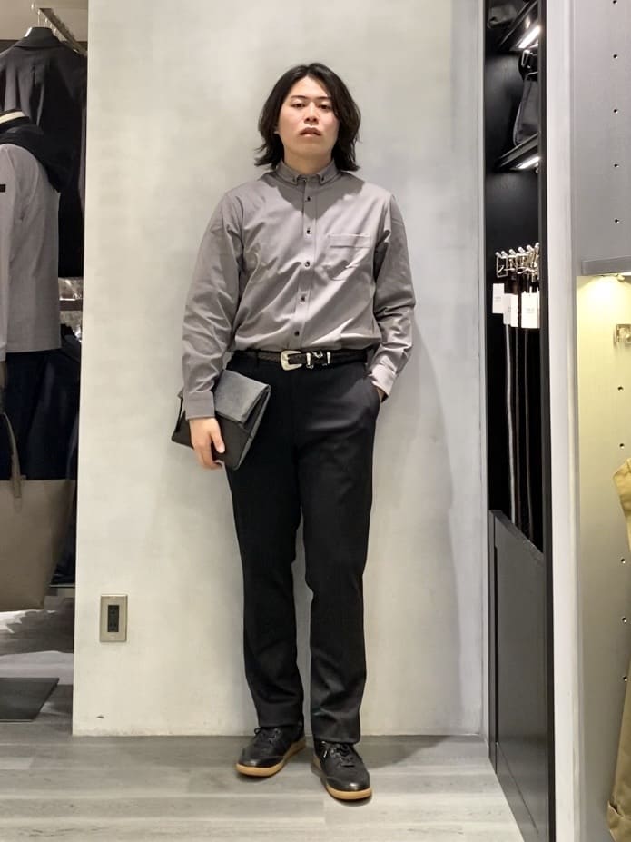nishiさんの「TAKEO KIKUCHI｜【ONOFF対応】TRダブルニット ストレッチパンツ」を使ったコーディネート
