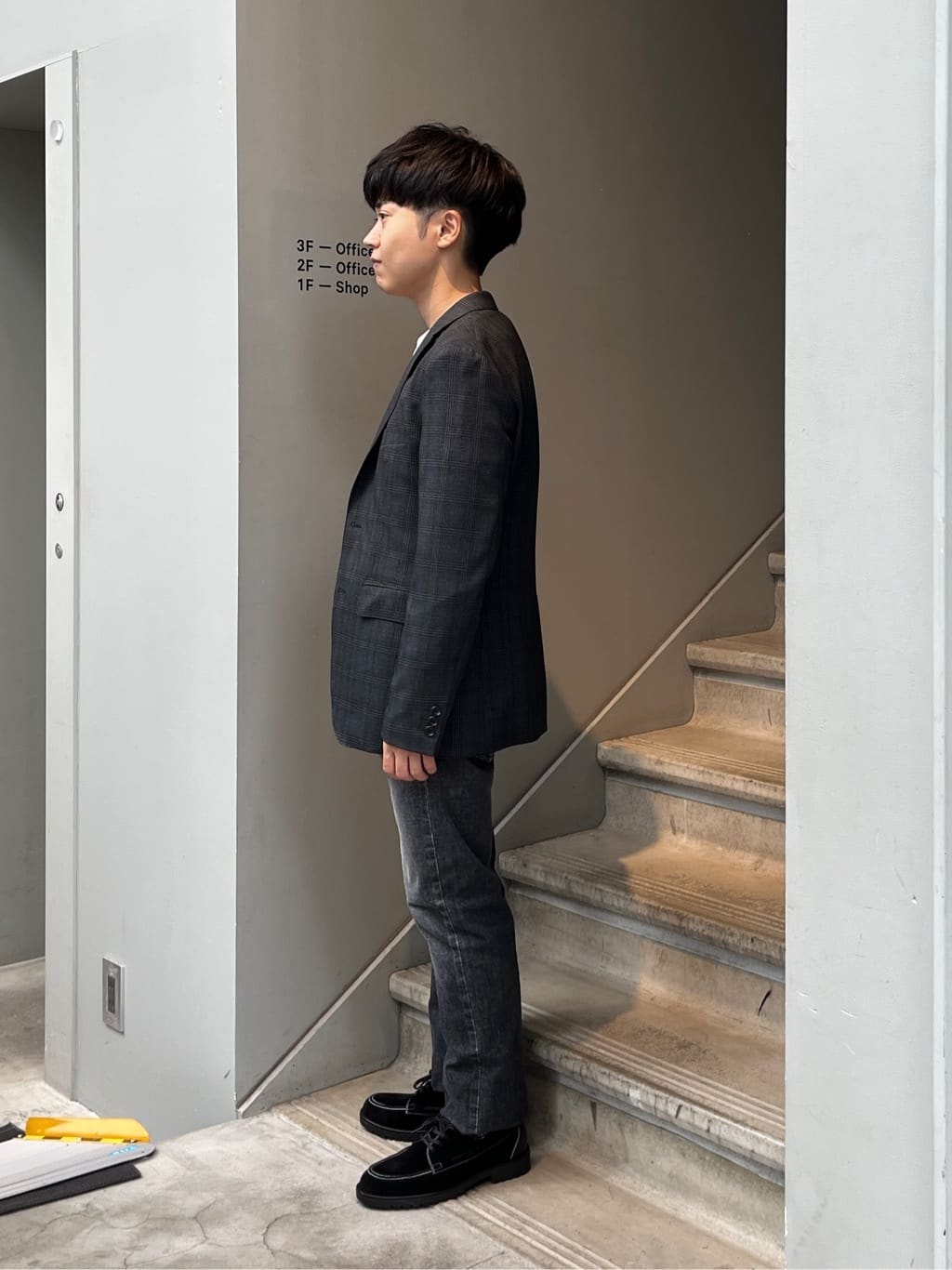 Namikiさんの「TAKEO KIKUCHI｜【モンスターストレッチ】日本製 ウォッシュド デニムパンツ」を使ったコーディネート